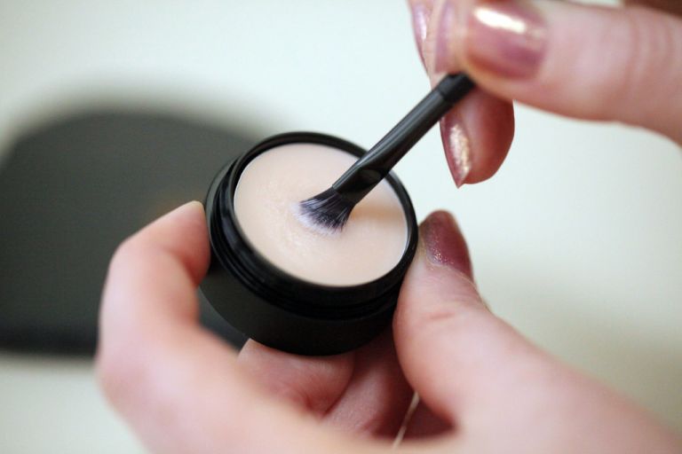 Toppik-Brow-Building-Fibers-Review-2